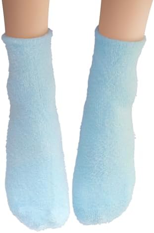 Earth Therapeutics Aloe Vera Socks – Infused with Natural Aloe Vera & Vitamin E – Helps Dry Feet, Cracked Heels, Calluses, Dead Skin - Use with Your Favorite Lotions - Blue Plaid