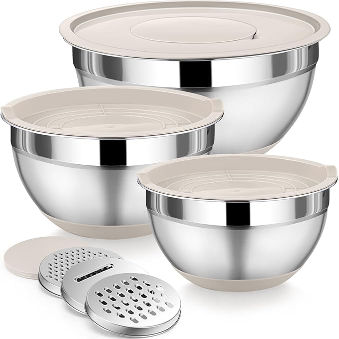 P&P CHEF Mixing Bowl with Lids Set of 3, Stainless Steel Nesting Salad Bowls for Serving Preparing, 3 Grater Attachments & Non-Slip Bottoms, Size 1.5/2.6/4.6 QT, Khaki